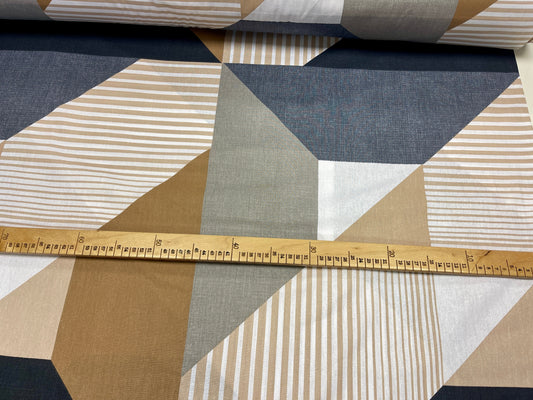 100% Kokvilnas audums - brūns un pelēks raksts 220 cm 146 g/m²