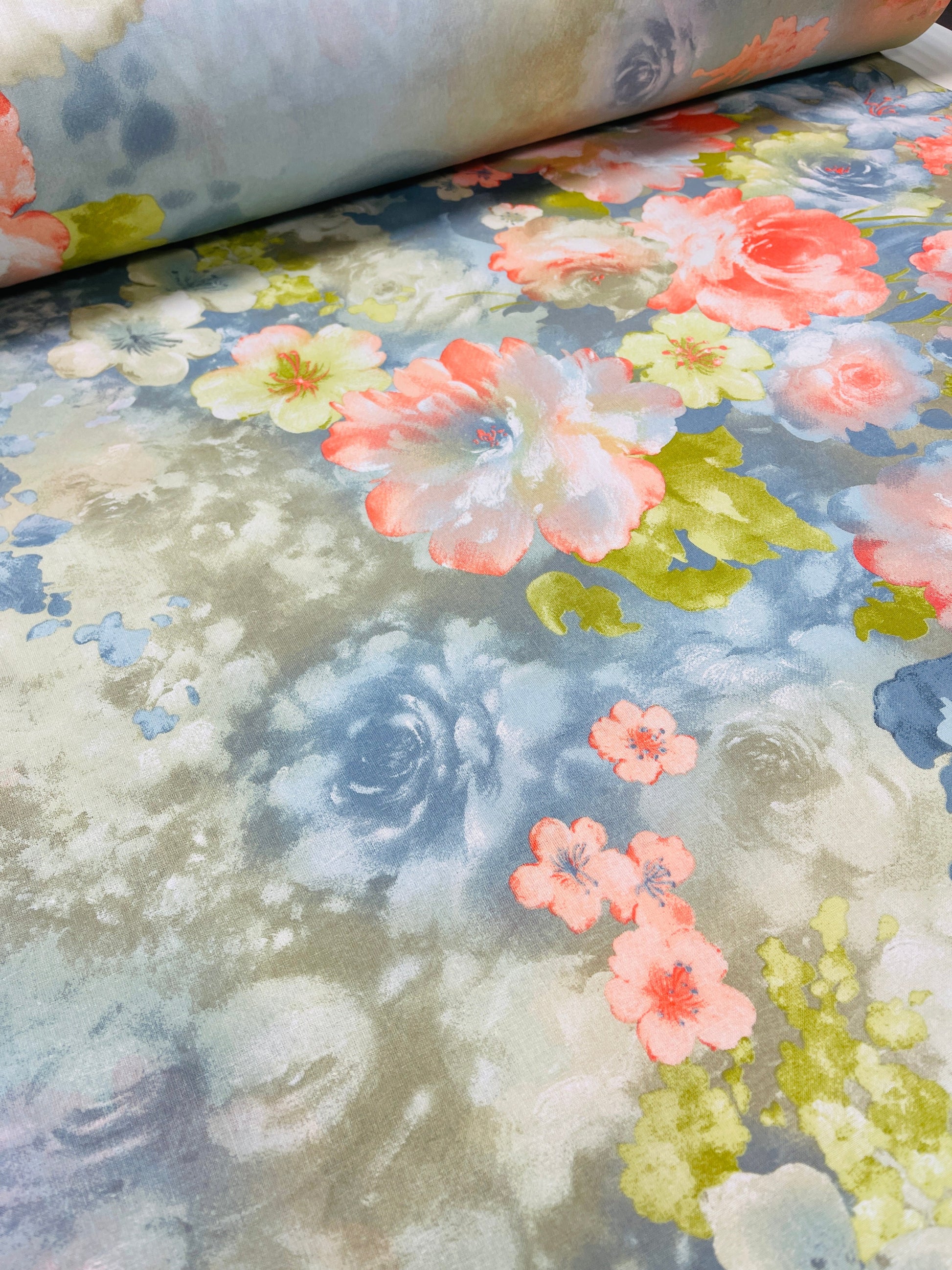 100% Kokvilnas audums - gleznotā pļava 220cm 146 g/m²