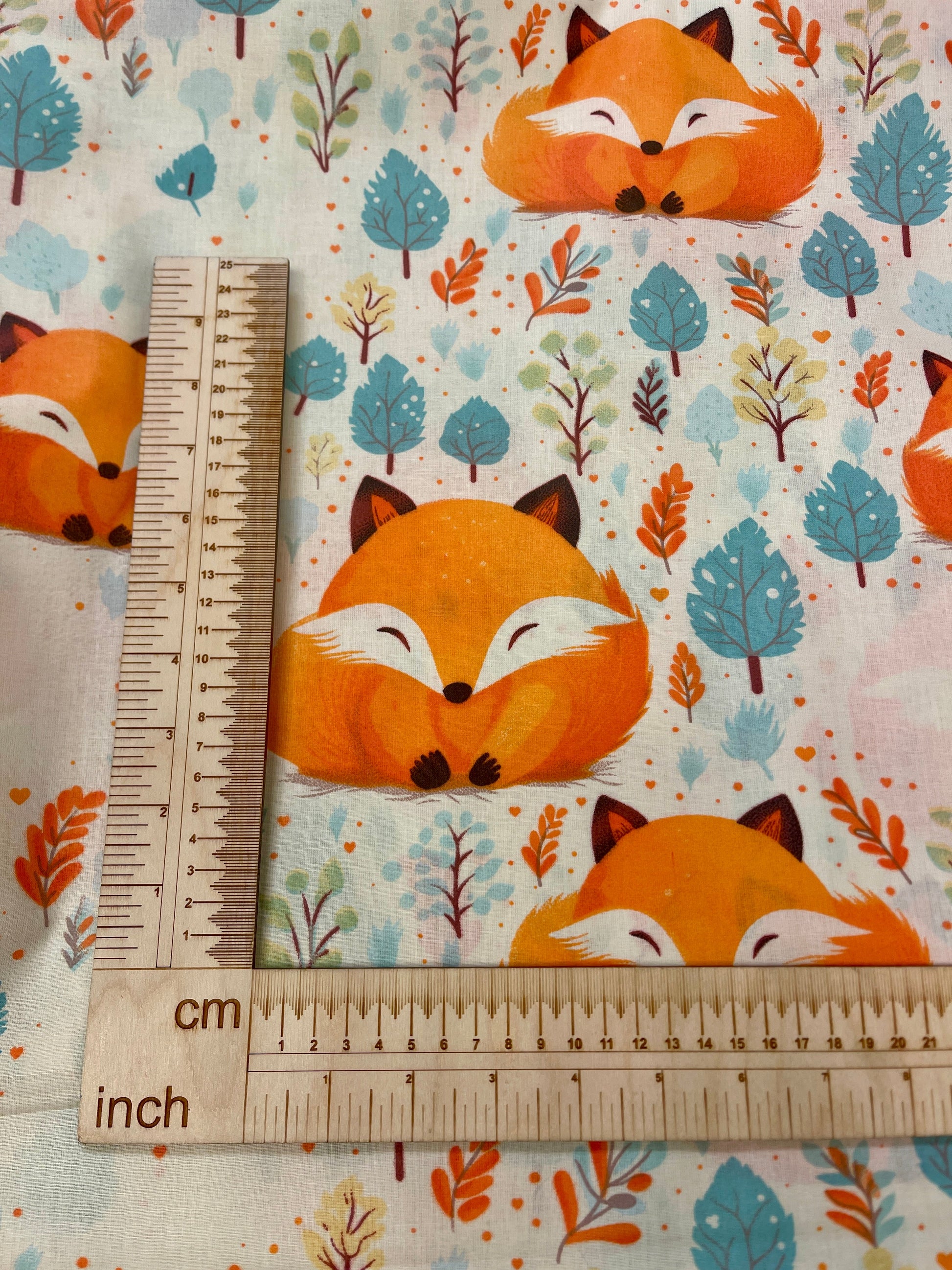 100% Kokvilnas audums - lapsēni 125 g/m²