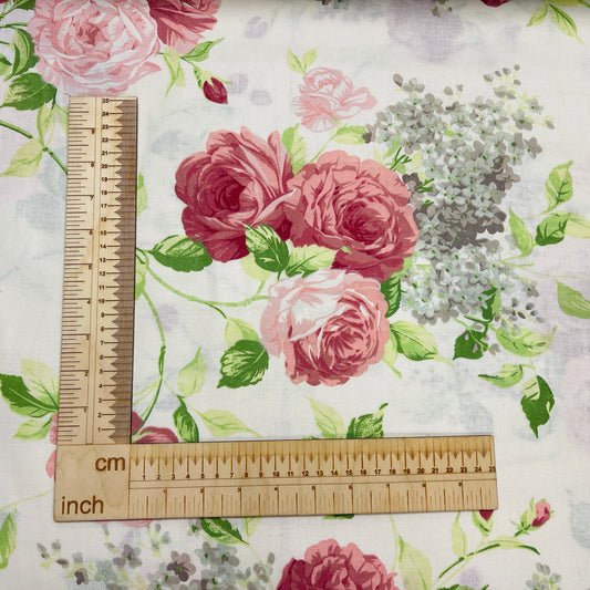 100% Kokvilnas audums - sārtās rozes 220cm 146 g/m²