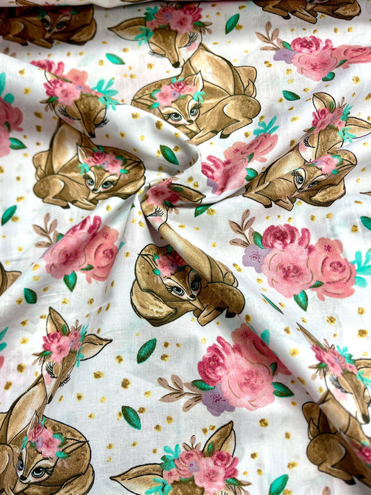 100% Kokvilnas audums - stirniņas ziedos 125 g/m²