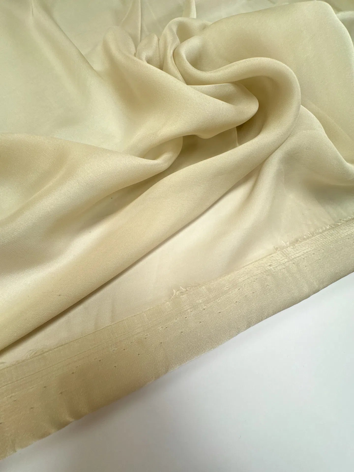100% Zīda satīns - šampanietis 35 g/m²