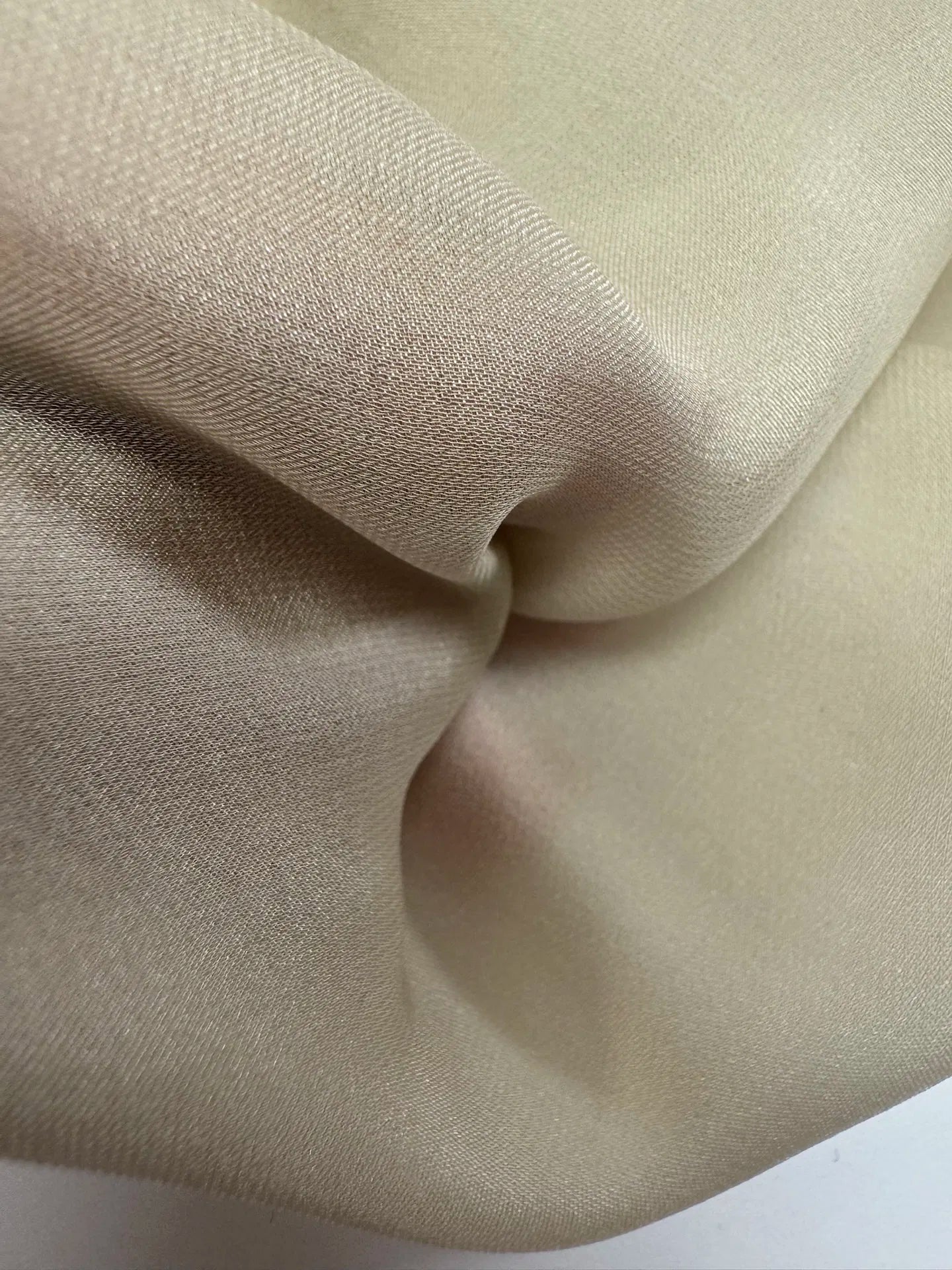 100% Zīda satīns - šampanietis 35 g/m²