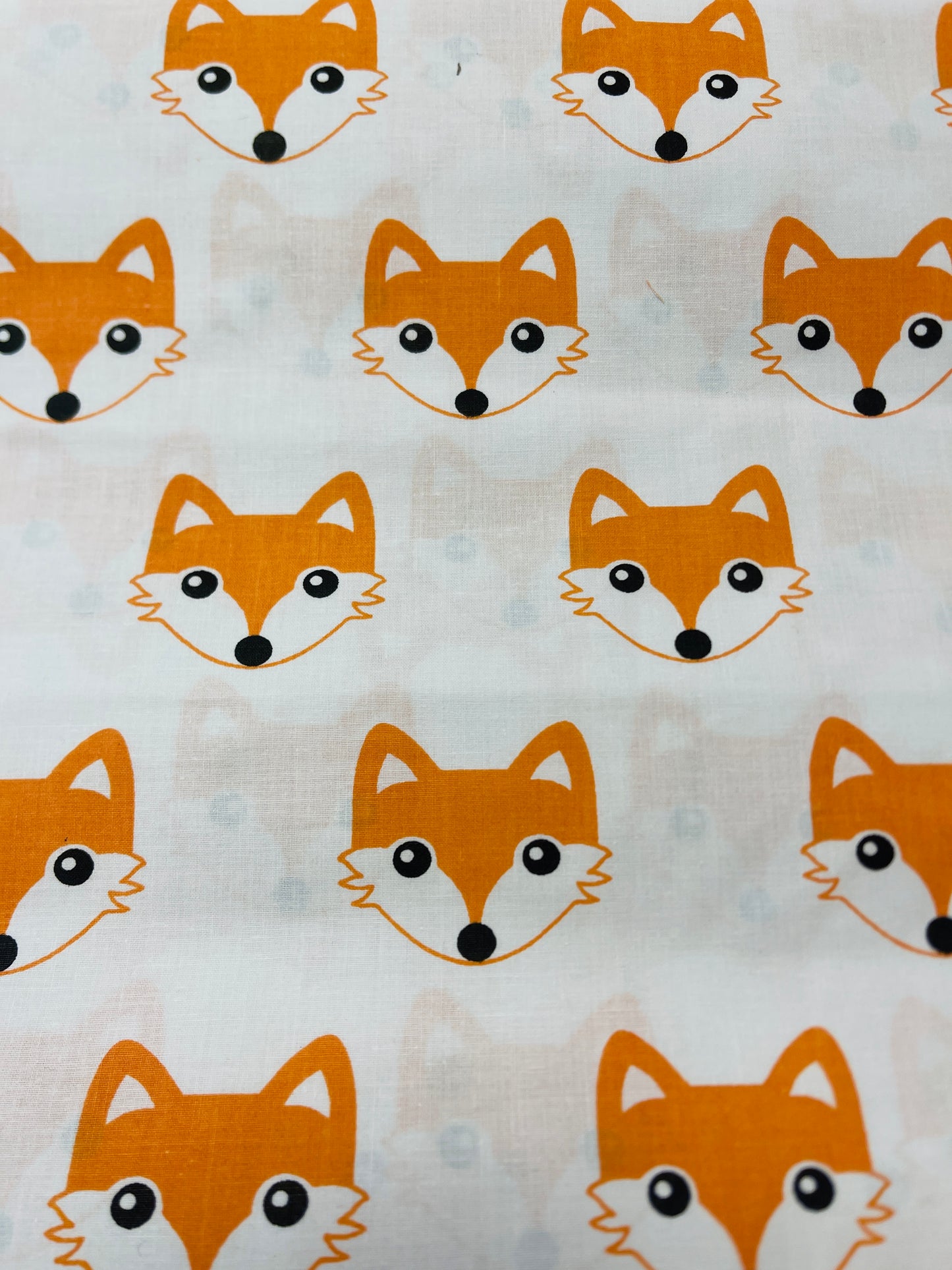 100% Kokvilnas audums-lapsas 125 g/m²