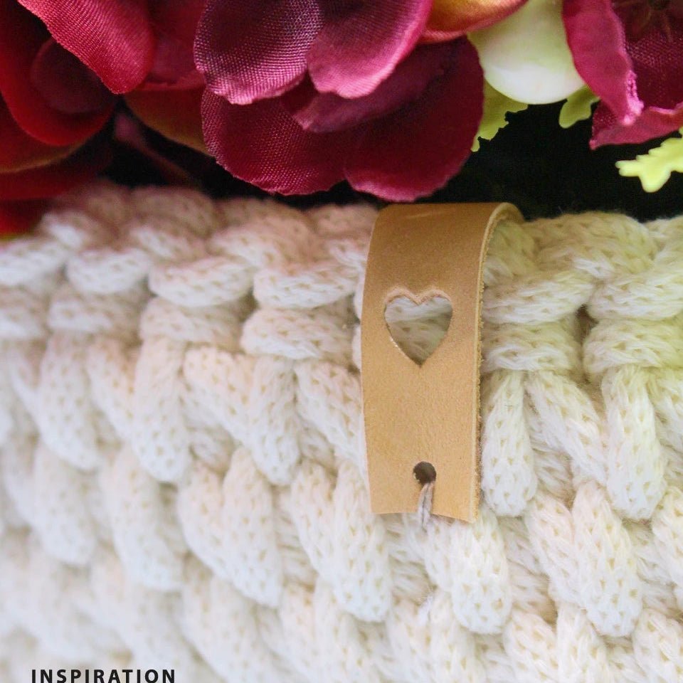 Ādas etiķete ar sirds izgriezumu tonis #3