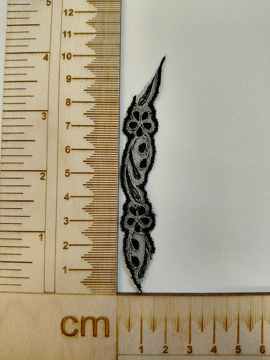 Attēls ar Ielāps/uzšuve 10 x 1,5 cm – pieejams Šarlotes audumi
