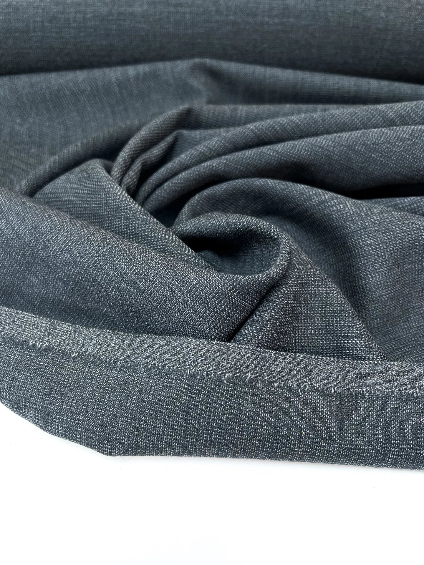 Itālijas kostīmaudums | 53% vilna | 45% poliamīds | 2% elastāns | 215 g/m² | 156 cm | Pelēks