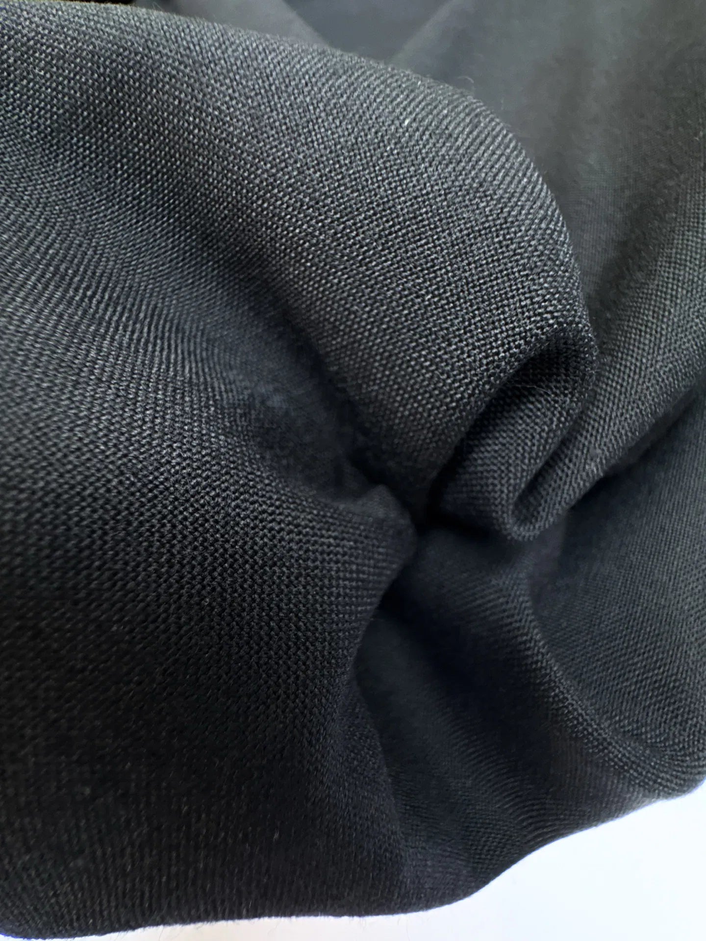 Itālijas kostīmaudums | 75% vilna | 25% poliamīds | 220 g/m² | 148 cm | Melns
