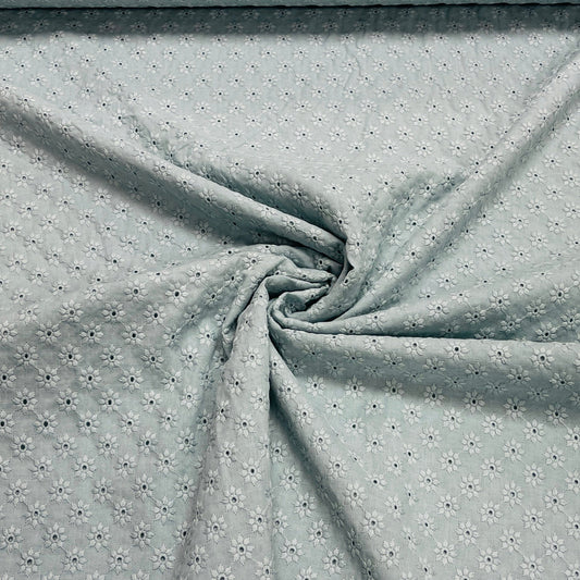 Izšūts kokvilnas audums - mint puķīšu motīvs 110 g/m²