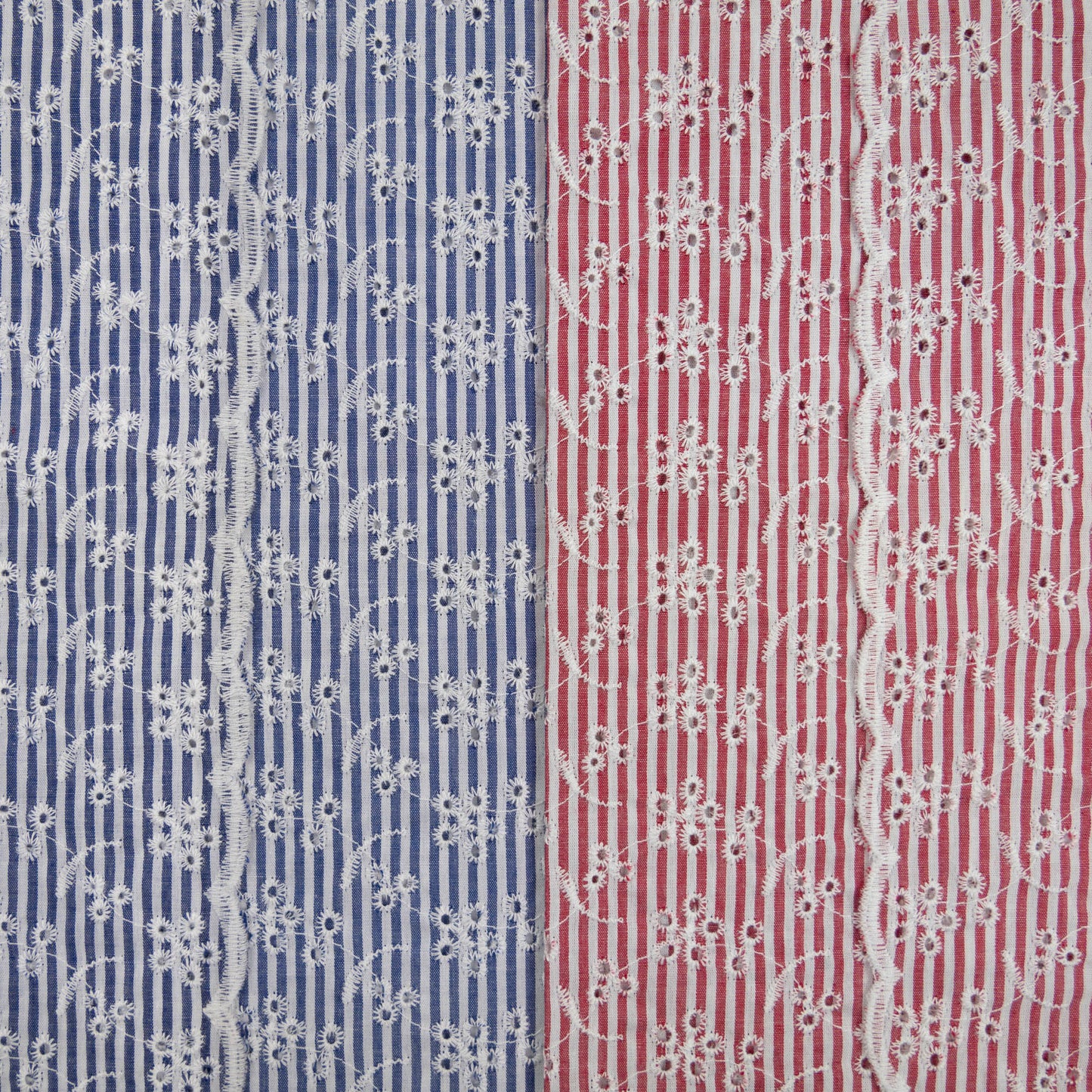 Attēls ar Izšūts kokvilnas audums - puķīšu motīvs ar līnijam 120 g/m² – pieejams Šarlotes audumi