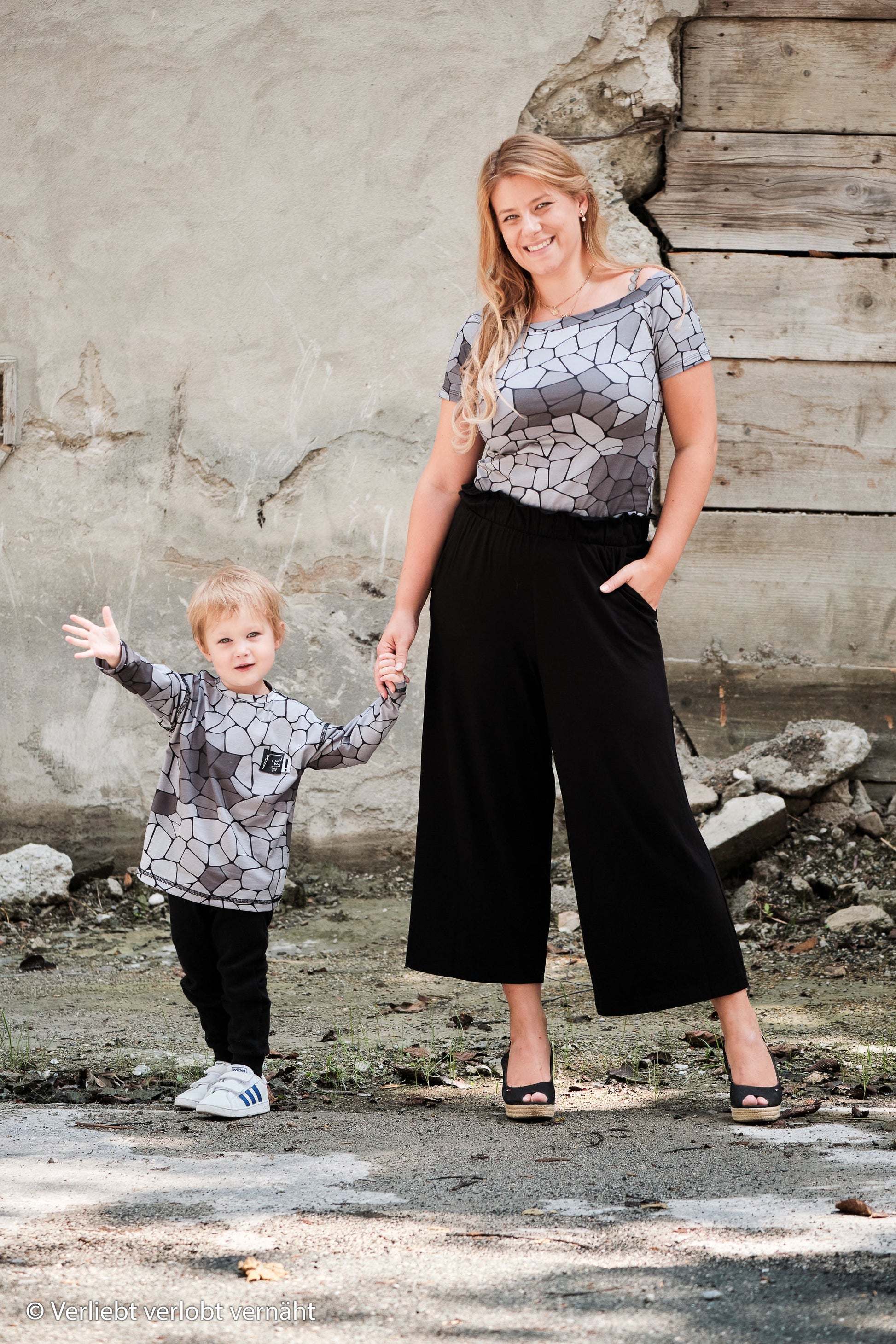 Kokvilnas cilpiņtrikotāža - melna 235 g/m² (GOTS sertif.)