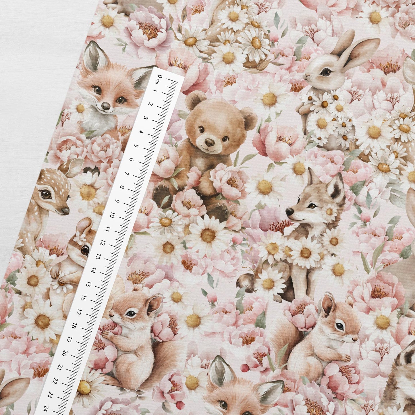 Kokvilnas cilpiņtrikotāža - zvēri margrietiņās un peonijās 250 g/m²