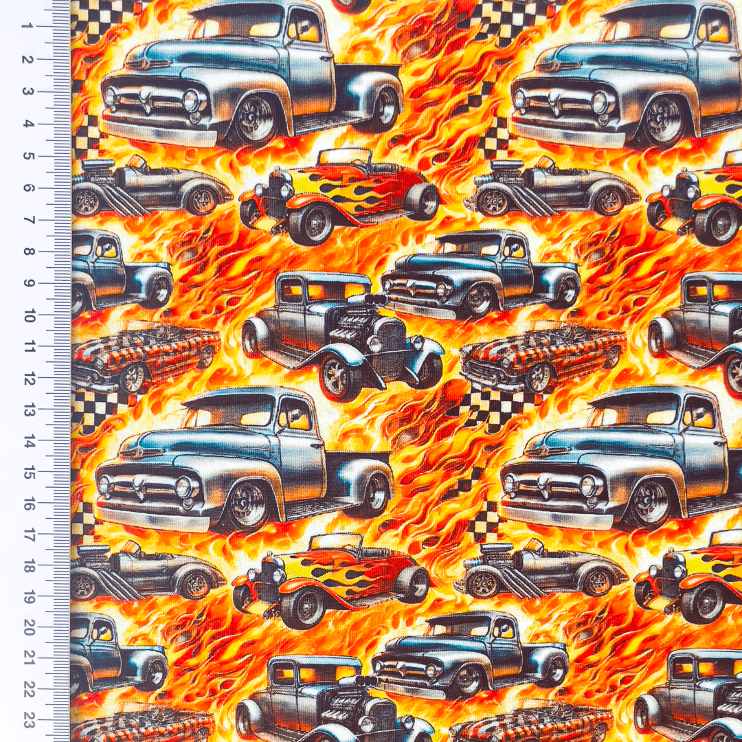 Kokvilnas trikotāža - ugunīgie auto 200 g/m²