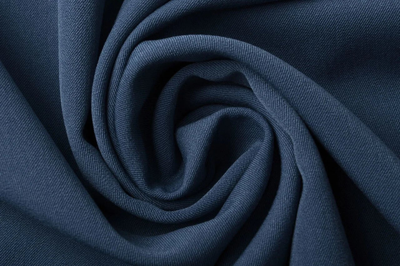 Attēls ar Kostīmaudums ar elastānu - džinsu zils 275 g/m² – pieejams Šarlotes audumi
