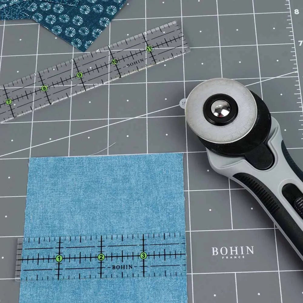 Lineāls ar atzīmēm Bohin Patchwork lineāls 4" × 1" (collas)