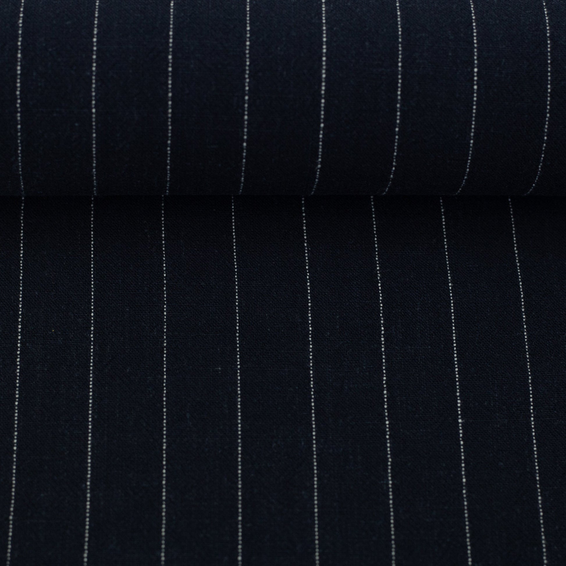 Lins ar viskozi - svītras uz tumši zila fona 200 g/m²