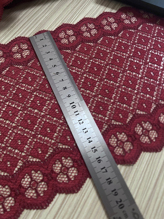 Attēls ar Mežģīne 17 cm - tumši sarkana – pieejams Šarlotes audumi