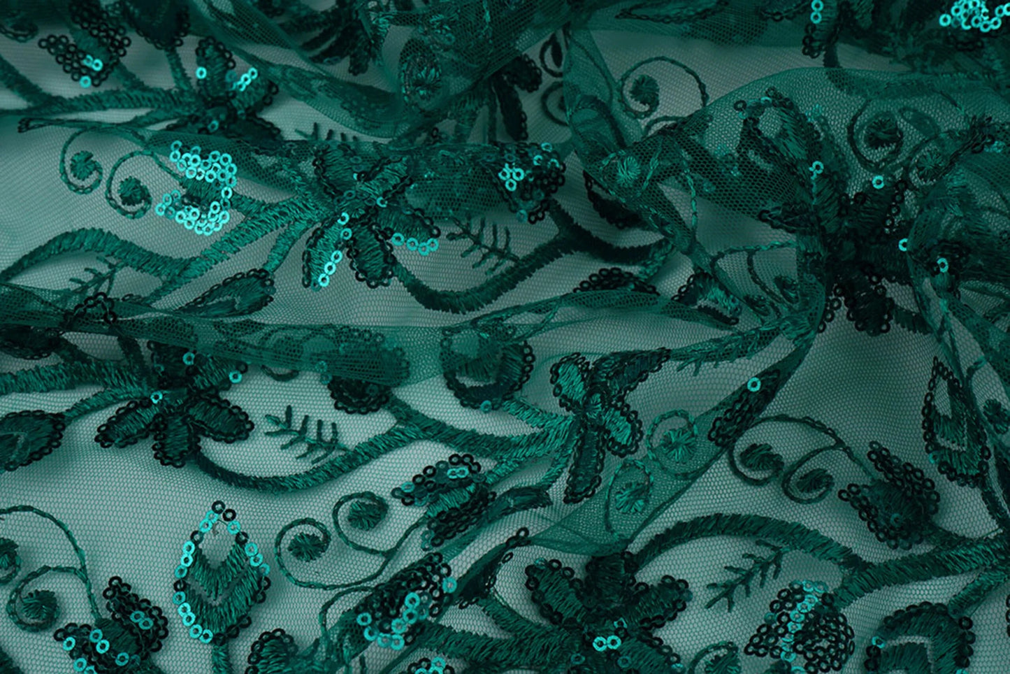 Attēls ar Mežģīņu audums | Izšūts tills ar fliteriem 160 g/m² - smaragda – pieejams Šarlotes audumi