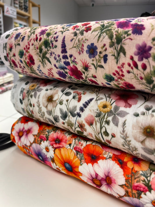 Muslīns - magones un margrietiņas 140 g/m²