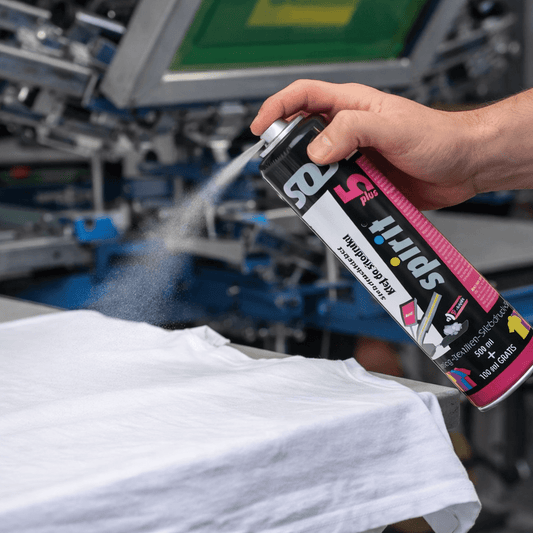 Attēls ar Pagaidu auduma pūšamā, izsmidzināma līme SPIRIT 5 PLUS | Pastiprināta saķere | 600 ml – pieejams Šarlotes audumi