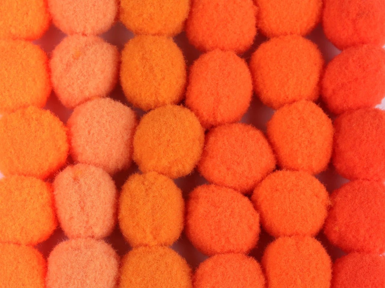 Pomponu komplekts Ø20 mm | 30 gab. | dažādu krāsu varianti