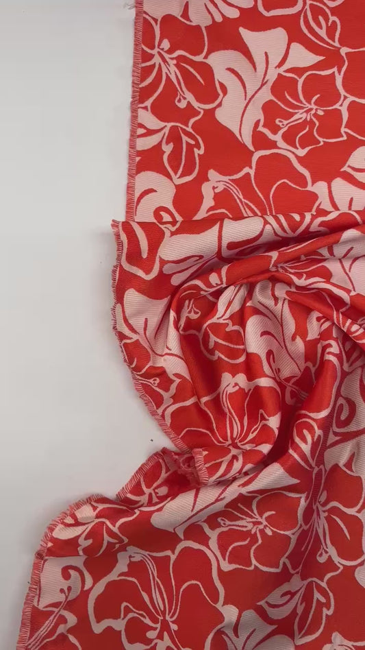 Zīda žakards-sarkans un bēšs ziedu raksts 105 g/m²