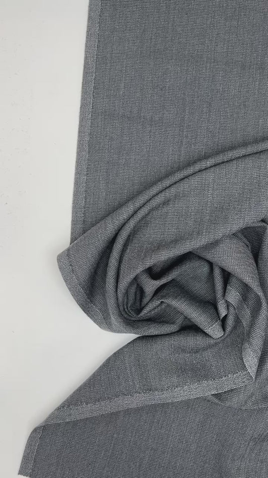 Itālijas kostīmaudums | 53% vilna | 45% poliamīds | 2% elastāns | 215 g/m² | 156 cm | Pelēks