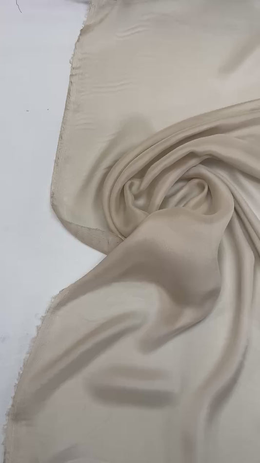 100% Zīda satīns-šampanietis 35 g/m²