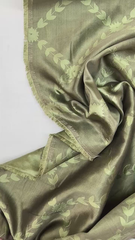 Pēdējais gabaliņš- 100% Zīda žakards-zaļš lapu motīvs 105 g/m²- 24cm