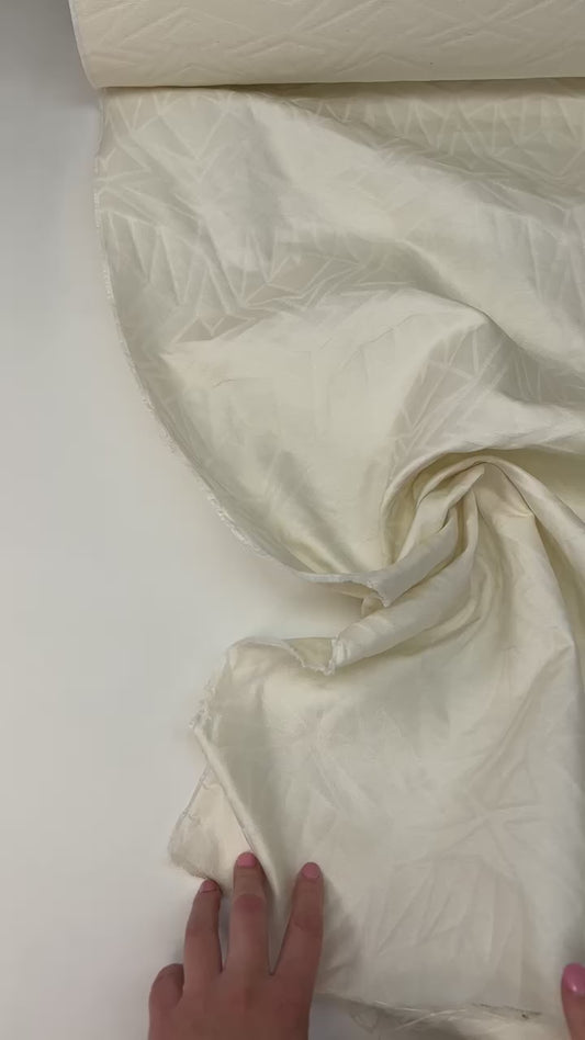 Zīda žakards-sviesta tonis 205 g/m²