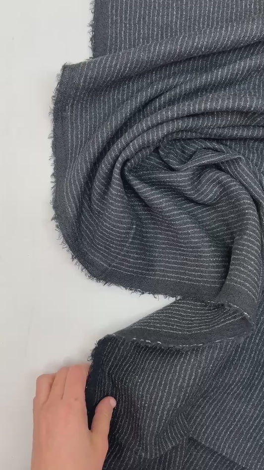 Vilnas audums-melns ar smalku svītriņu 240 g/m²