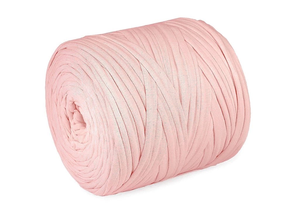 Attēls ar T - kreklu | Spageti dzijas - 700g / 120m – pieejams Šarlotes audumi