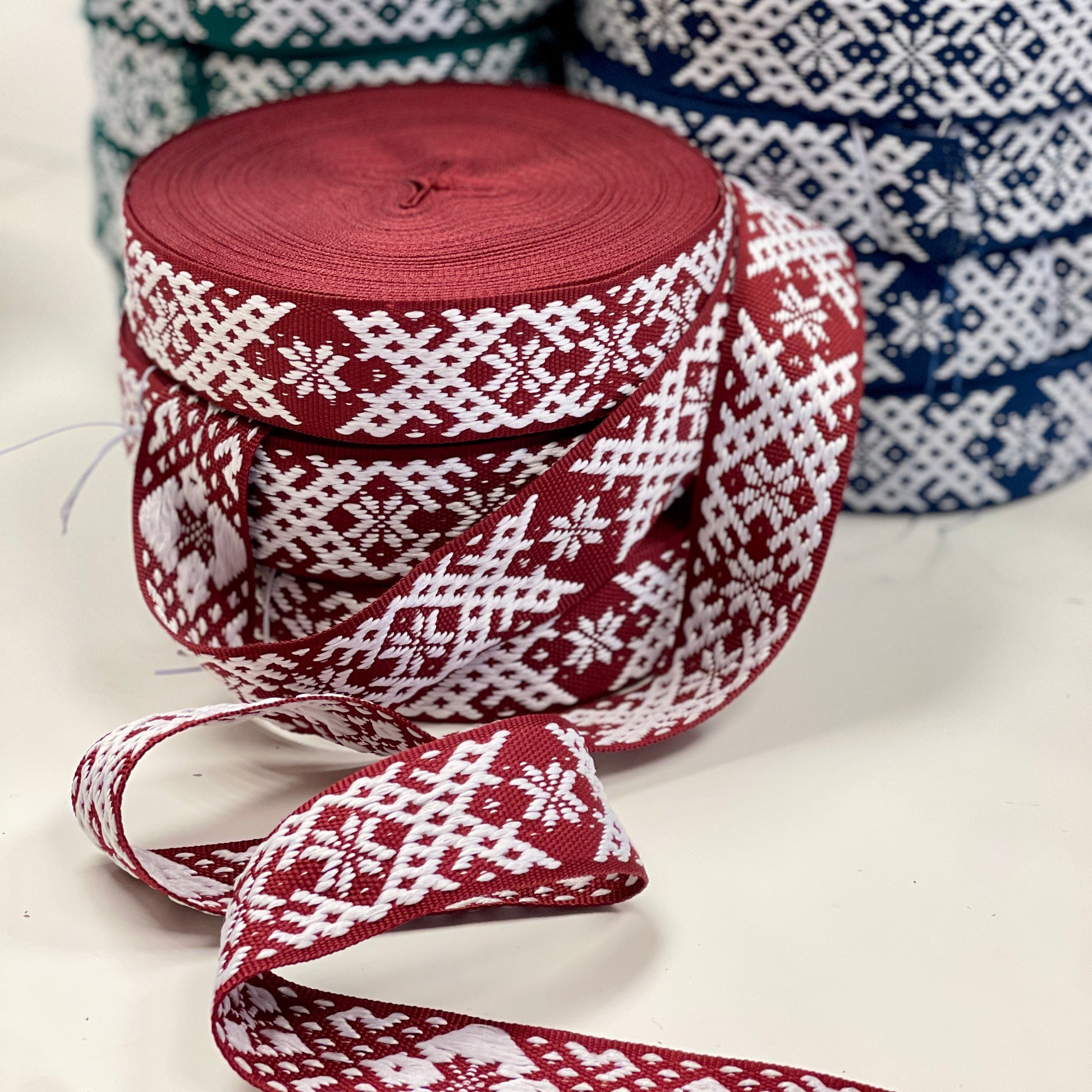 Tautiskā lente, josta 40mm - bordo - LV