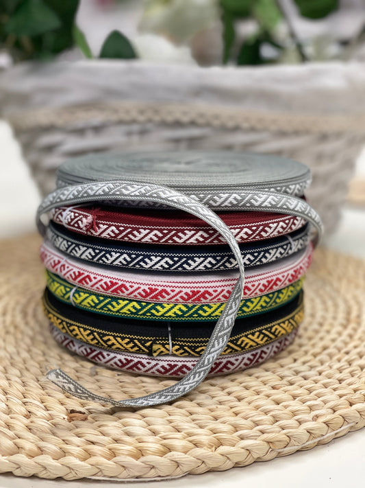 Tautiskā lente, josta Ūsiņš 12mm - pelēka ar baltu - LV