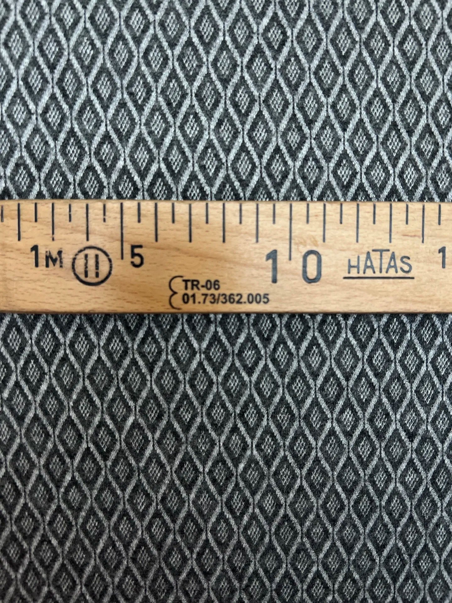 Vilnas žakards - ģeometrisks raksts 250 g/m²