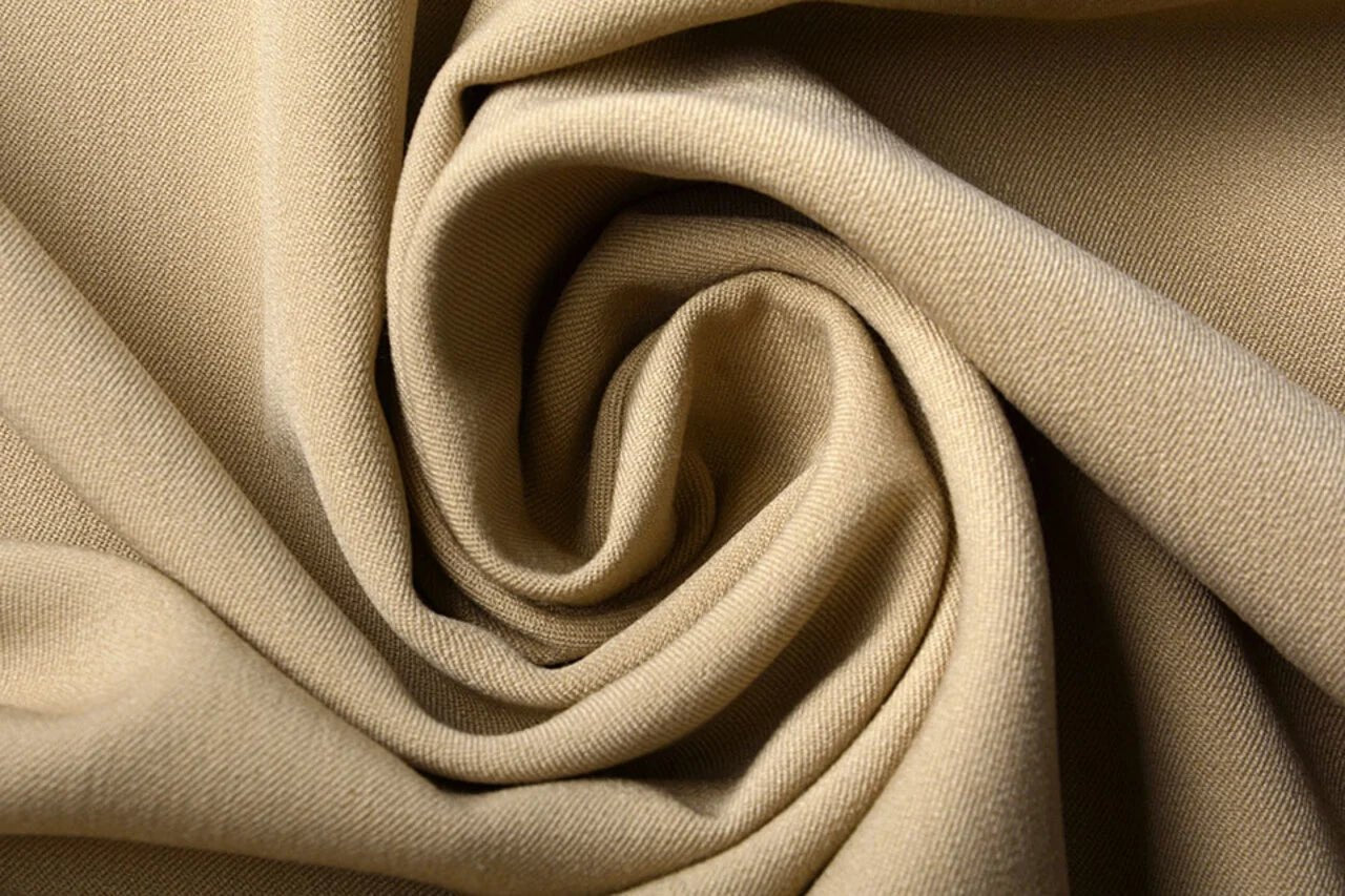 Viskozes kostīmaudums ar elastānu - zeltainā dūmaka 275 g/m²