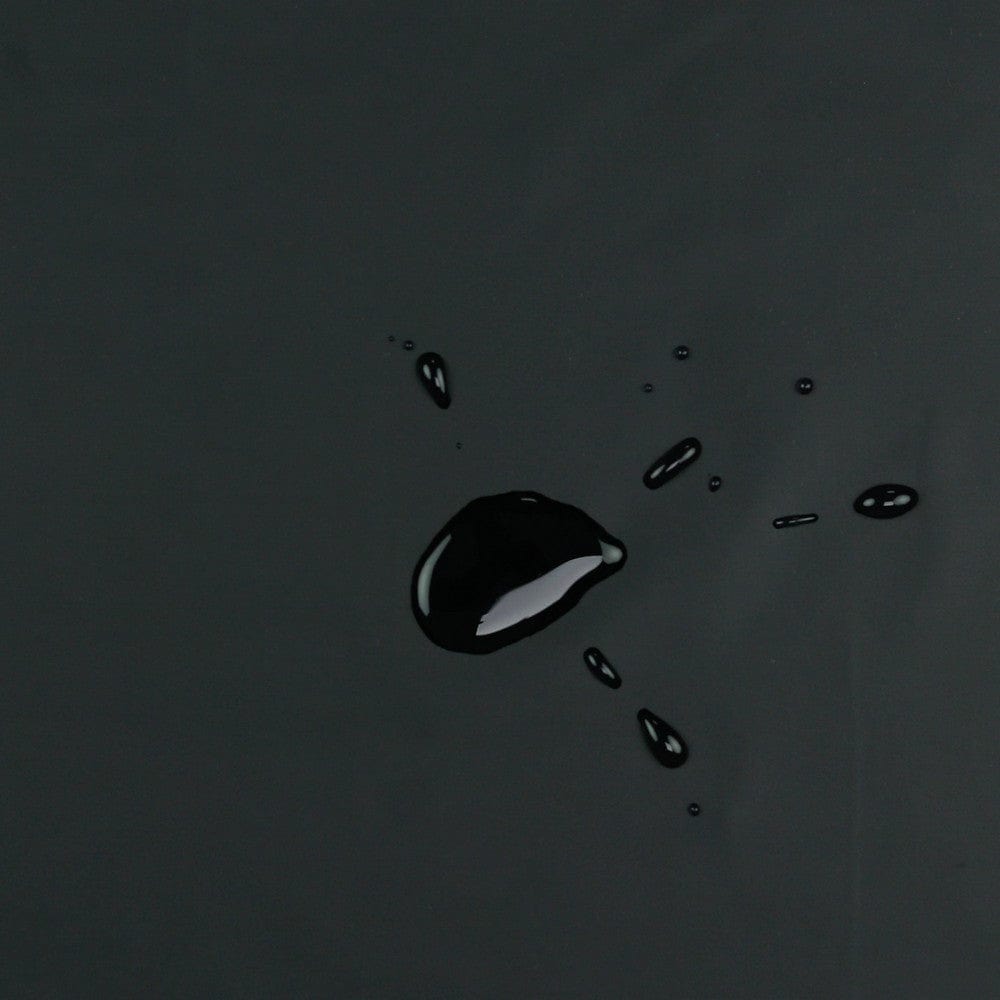 Ūdensizturīgs lietusmēteļu audums-melns 70 g/m²