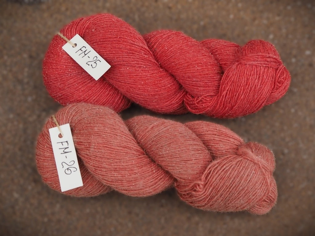 Dzijas Pāces vilnas fabrika 100% Merino- 100 g / 470 m