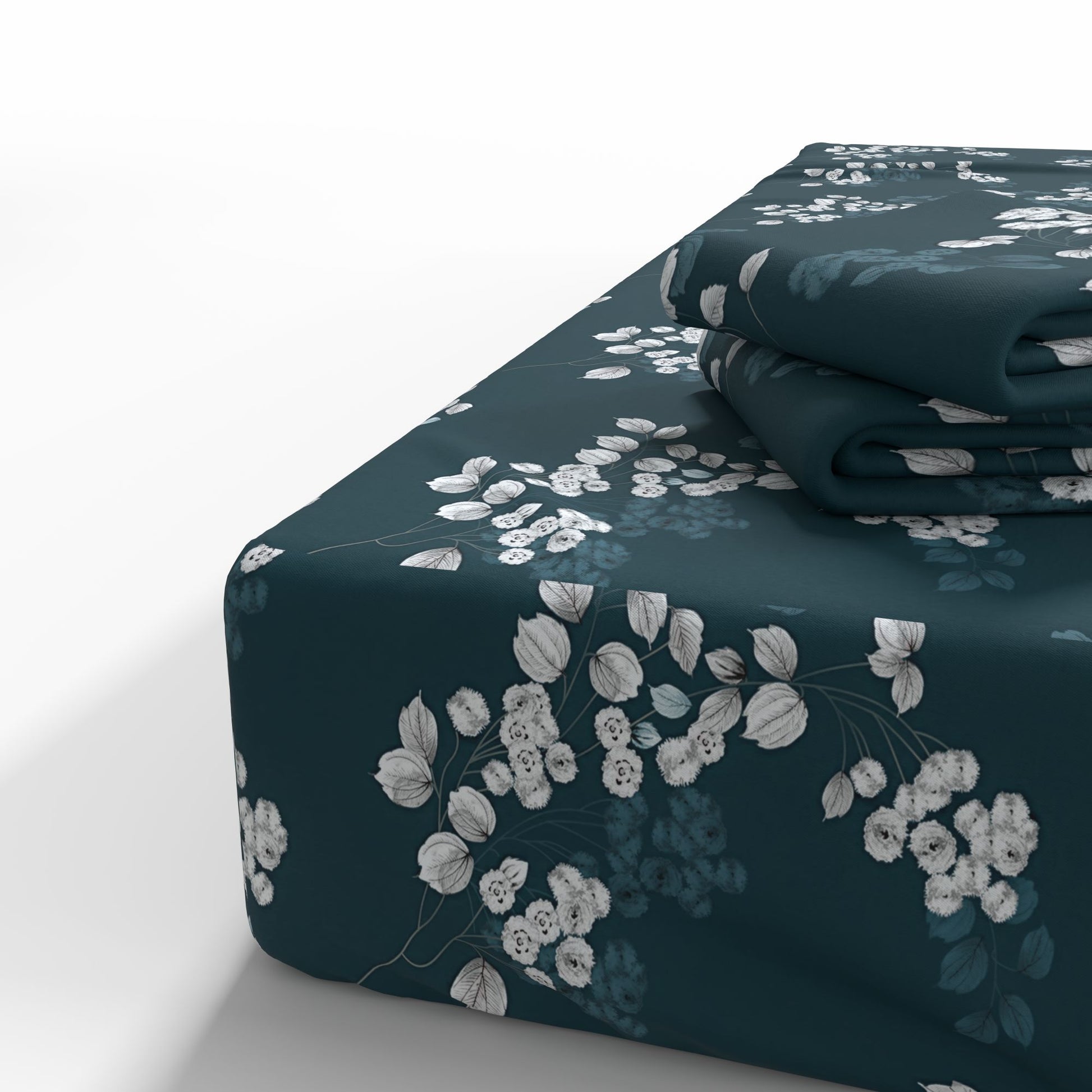 Attēls ar 100% Kokvilnas audums - baltie elegantie ziedi un lapas 220cm 146 g/m² – pieejams Šarlotes audumi