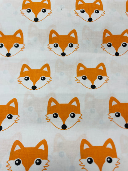 Image avec tissu 100 % coton - renards 125 g/m² – disponible chez Šarlotes audumi