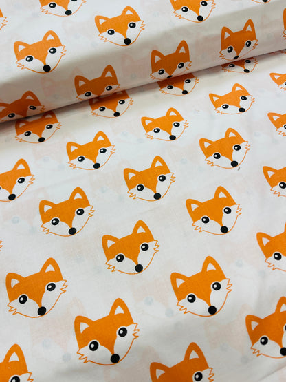 Image avec tissu 100 % coton - renards 125 g/m² – disponible chez Šarlotes audumi