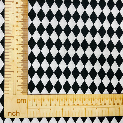 100% Cotton fabric - black and white diamonds 125 g/m