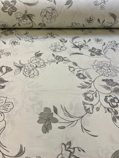 Image en tissu 100 % coton - fleurs grises sur fond grisâtre 220cm 146 g/m² – disponible chez Šarlotes audumi