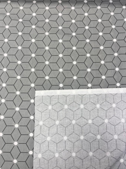 Image avec tissu 100 % coton - motif géométrique gris 125 g/m² – disponible chez Šarlotes audumi