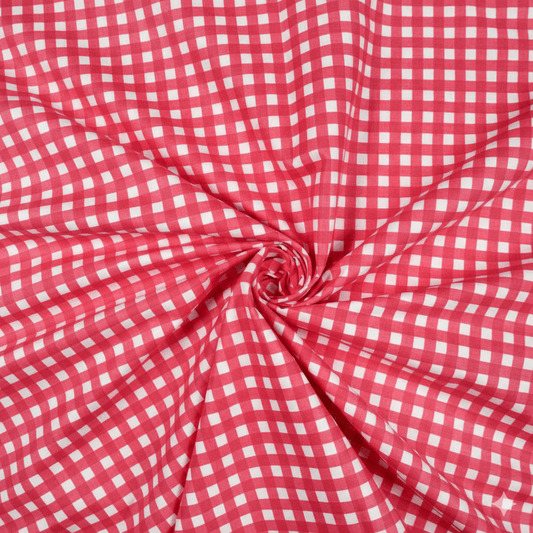 Attēls ar 100% Kokvilnas audums - sarkanas rūtis 130 g/m² – pieejams Šarlotes audumi