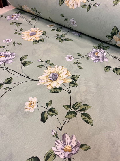 Image de tissu 100 % coton - prairie fleurie vert sauge 220 cm 130 g/m² – disponible chez Šarlotes audumi