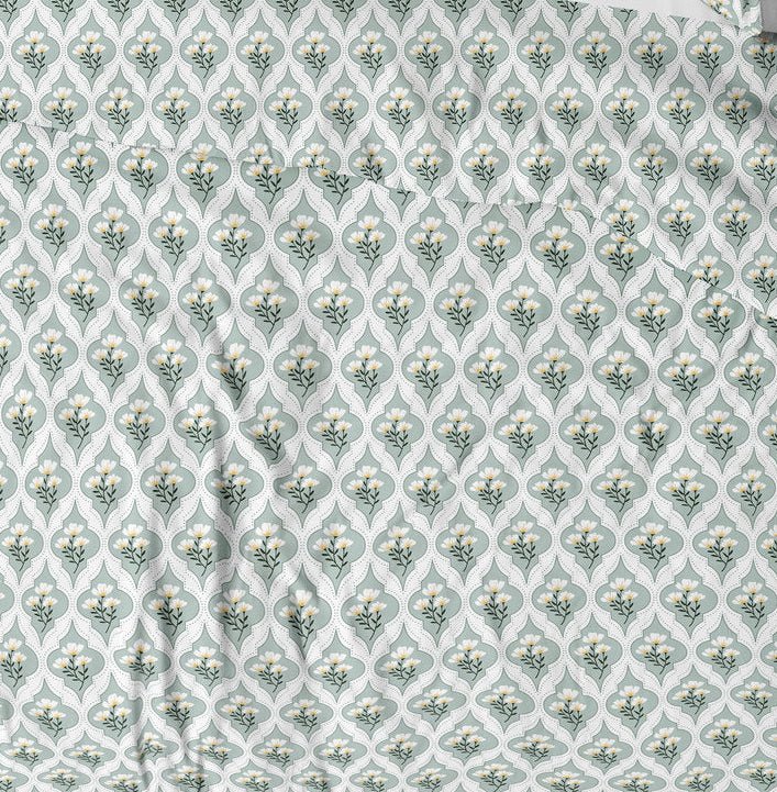 Image of 100% cotton fabric with floral pattern, 125 g/m² – available at Šarlotes audumi