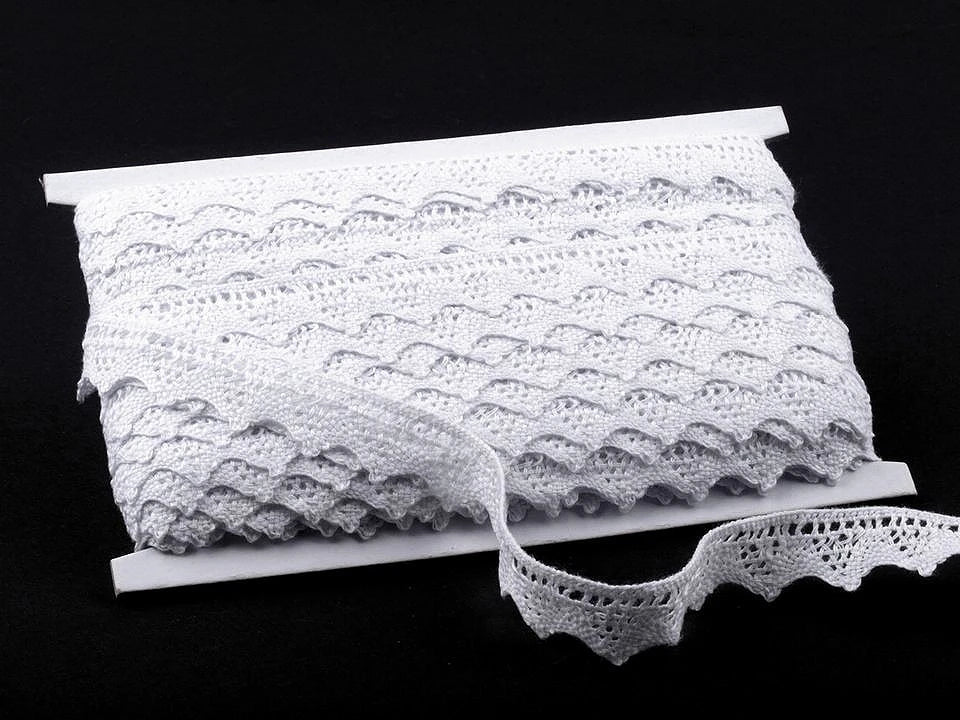 Attēls ar 100% Kokvilnas mežģīne|1,8 cm| balta – pieejams Šarlotes audumi