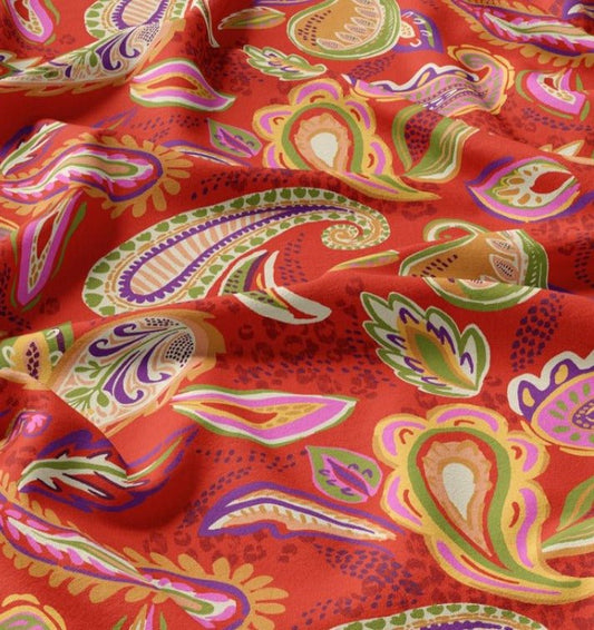 Attēls ar 100% Viskozes audums - paislija ornaments sarkanos toņos 125 g/m² – pieejams Šarlotes audumi