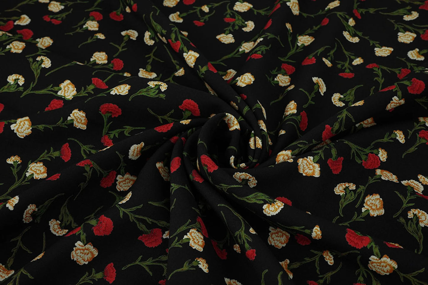 Attēls ar 100% Viskozes audums - smalki sarkani ziediņi 115 g/m² – pieejams Šarlotes audumi